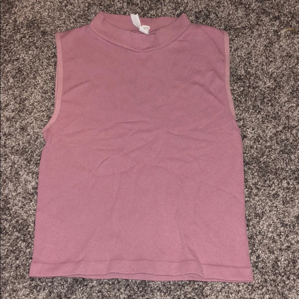 Pink fitted crop top